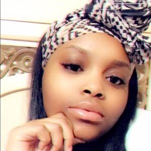 Meet your Posher, Sharae